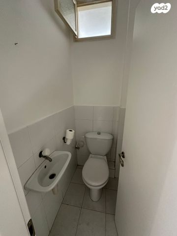 דירה, הרצליה