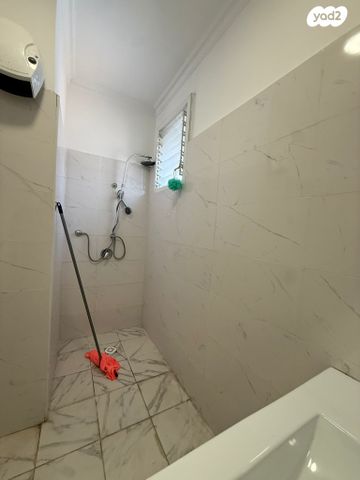 דירה, הרברט סמואל 17, רמב"ם, חדרה