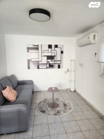 יחידת דיור, אסף שמחוני, גבעה א', שביט, קרית אתא