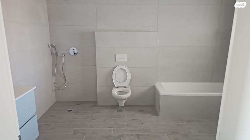 דירה, קרית אתא