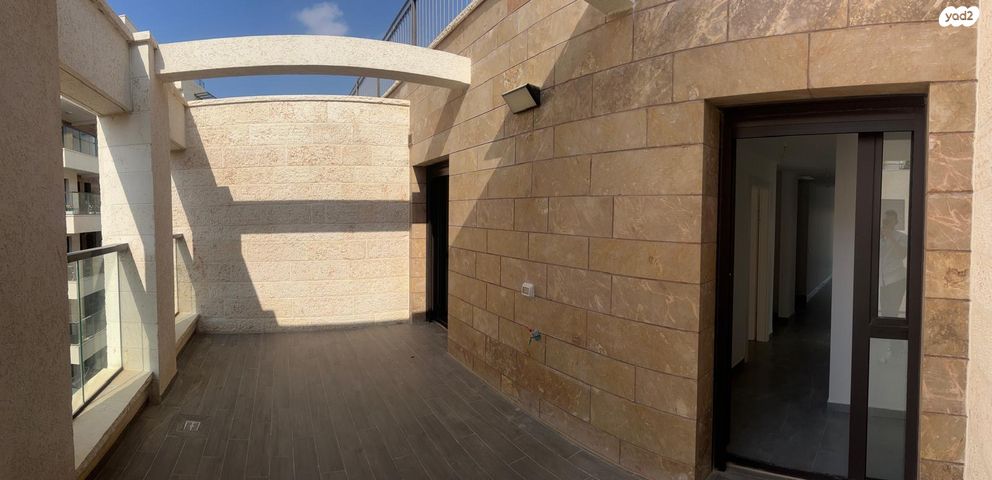 דירה, המגרסה, מבשרת ציון