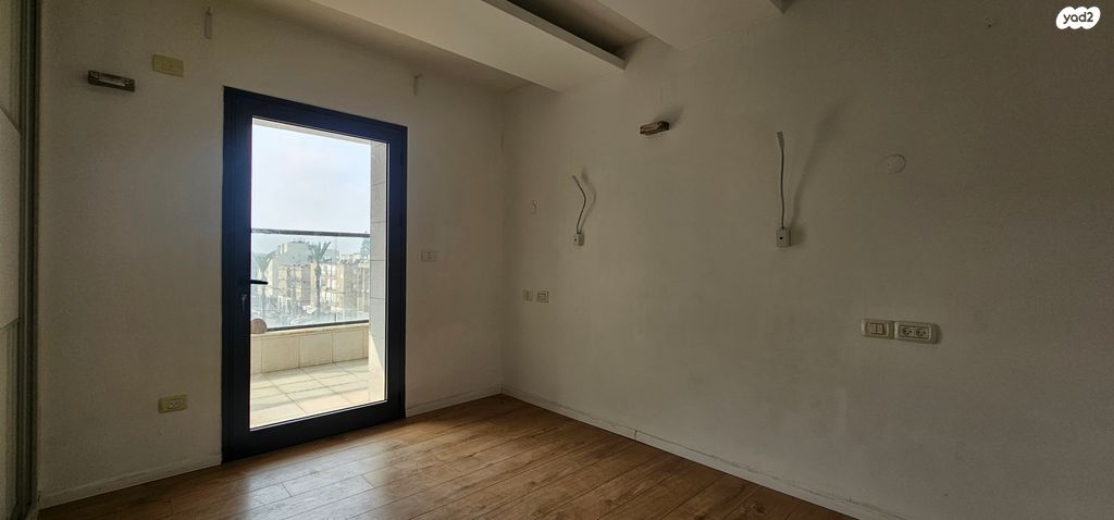 דירה, הרב אוורבוך, הדר, רמת השרון