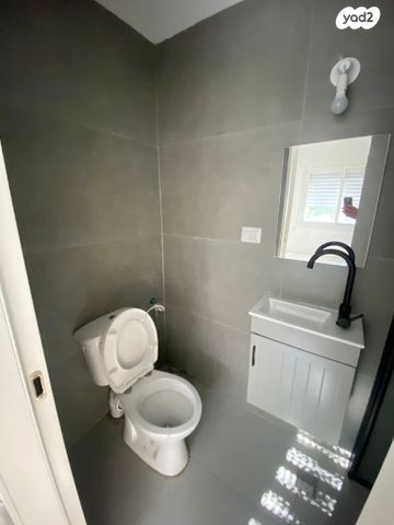 דירה, החשמל 60, נווה פז, חיפה