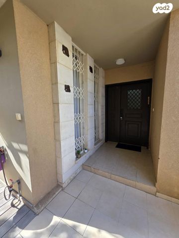 בית פרטי/ קוטג', הדגן, גן יבנה מערב, גן יבנה