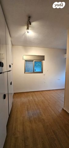 דירה, ביכורים 38, מרכז הכרמל, חיפה