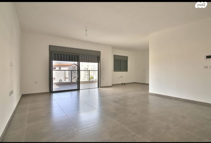 דירה, קרית אתא