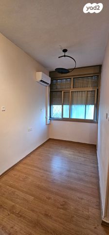 דירה, ביכורים 38, מרכז הכרמל, חיפה