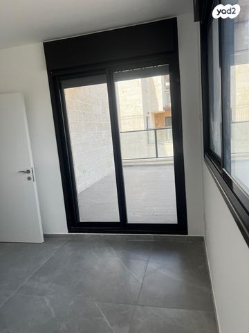 דירה, המגרסה, מבשרת ציון