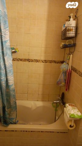 דירה, עמנואל אולסבנגר, קרית היובל, ירושלים