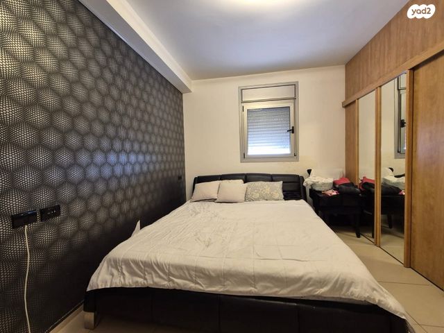 גג/ פנטהאוז, האלוף אהרון יריב, קרית אילון, חולון