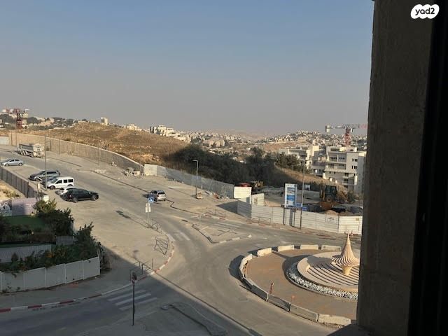 דירה, יצחק ארנסט נבנצל, מורדות ארנונה, ירושלים