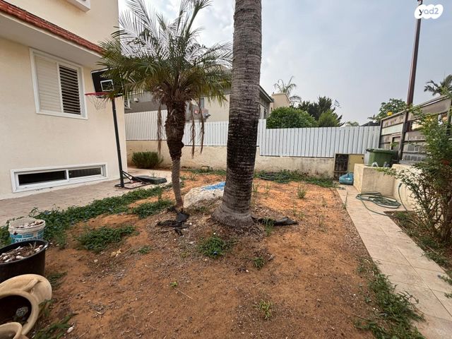 דו משפחתי, פרדסיה