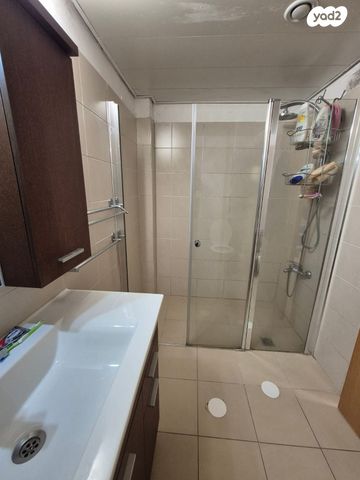 גג/ פנטהאוז, האלוף אהרון יריב, קרית אילון, חולון