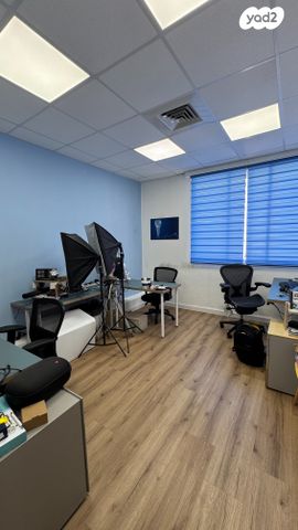 משרדים, דרך העצמאות 49, שער פלמר, תחנת רכבת השמונה, חיפה