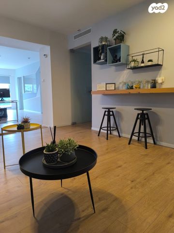 בניין משרדים