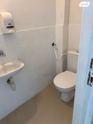 משרדים, פועלים ב, כפר סבא