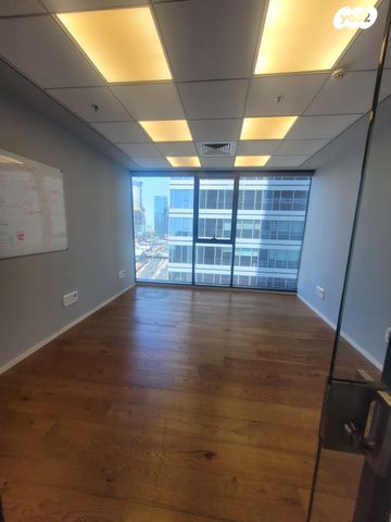 משרדים, יגאל אלון 94, תל אביב יפו