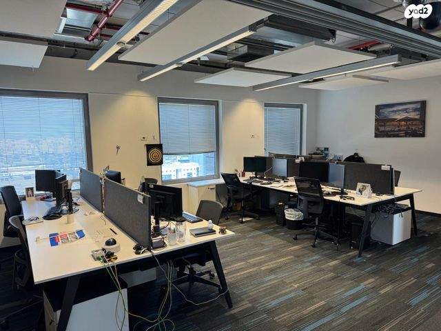 משרדים, התדהר, אזור תעשייה קרית אתגרים, רעננה