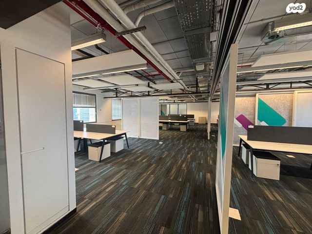 משרדים, התדהר, אזור תעשייה קרית אתגרים, רעננה