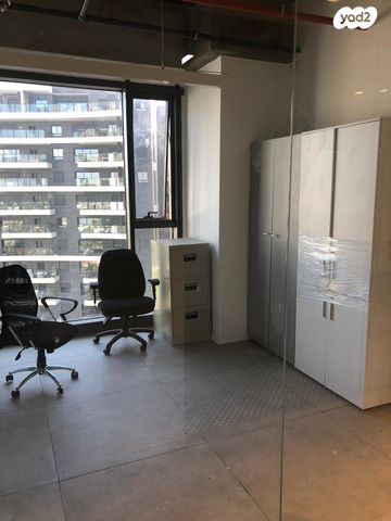 משרדים, אריאל שרון 10, סיטי, גבעתיים