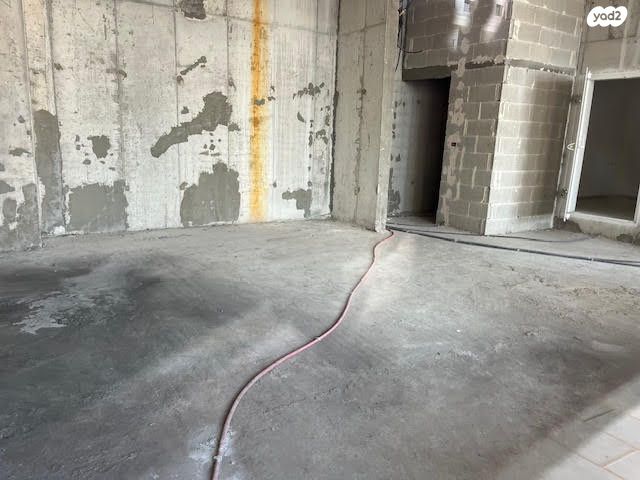 חנויות/ שטח מסחרי, יצחק ארנסט נבנצל, מורדות ארנונה, ירושלים