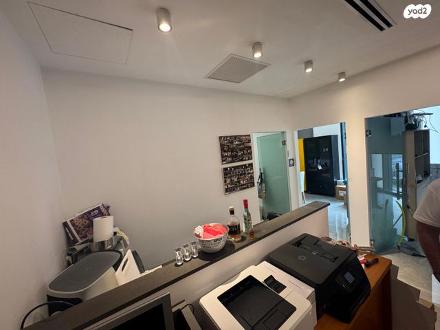 משרדים, דרך מנחם בגין 156, תל אביב יפו