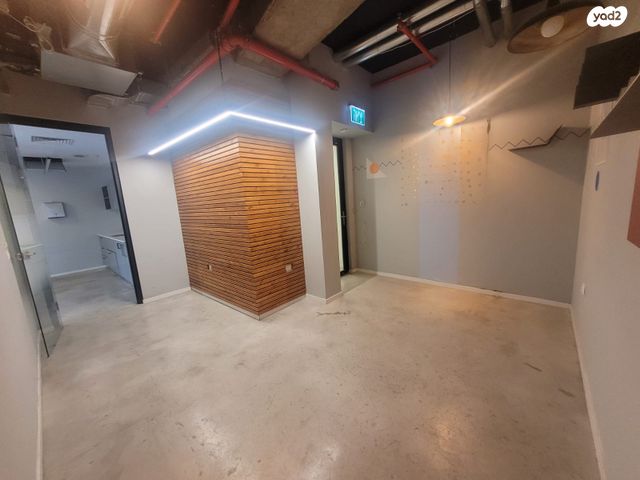 משרדים, יגאל אלון 94, תל אביב יפו