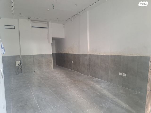 חנויות/ שטח מסחרי, חריש