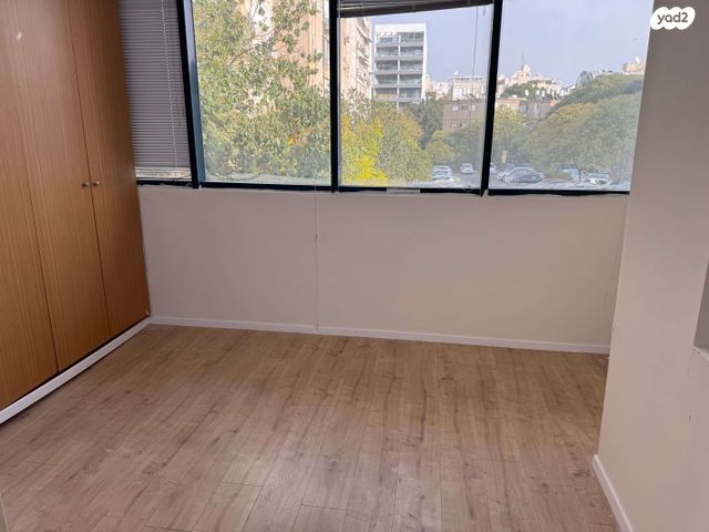 משרדים, פועלים ב, כפר סבא