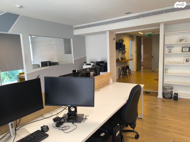 בניין משרדים, תל אביב יפו