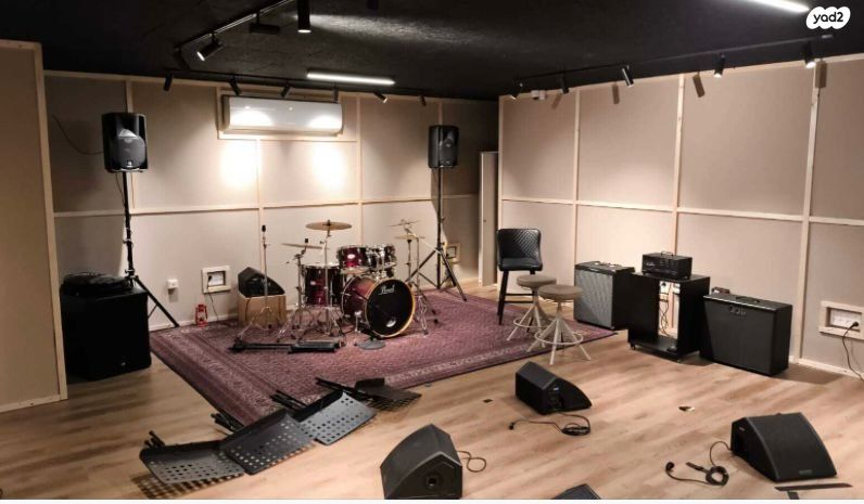 אולמות, התע"ש, אזור תעשיה הישן, כפר סבא