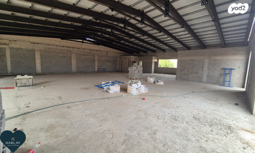 מחסנים, ניצני עוז