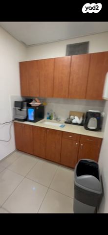 משרדים, פתח תקווה