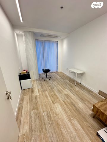 משרדים, מרכז עינב, מודיעין מכבים רעות