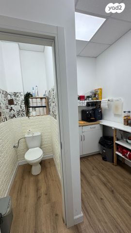 משרדים, דרך העצמאות 49, שער פלמר, תחנת רכבת השמונה, חיפה