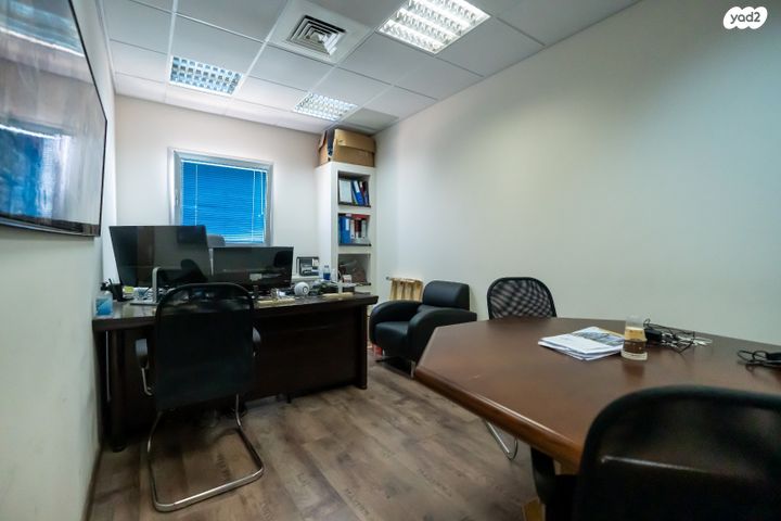 משרדים, פתח תקווה