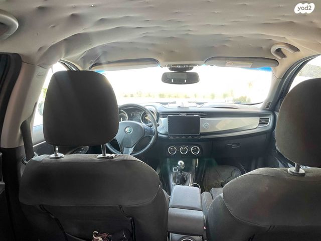 אלפא רומיאו ג'ולייטה