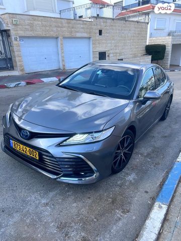 טויוטה קאמרי