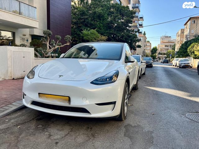 מודעת רכב טסלה מודל Y