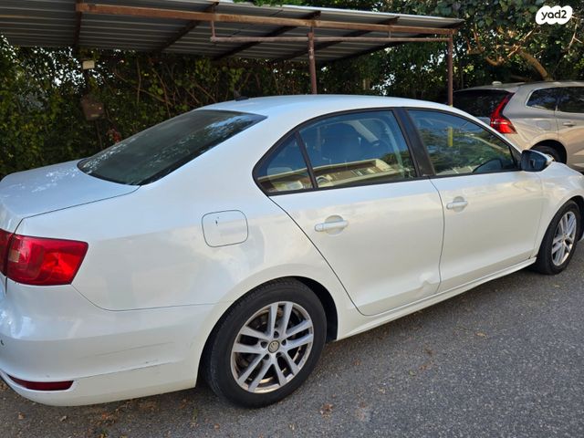 מודעת רכב פולקסווגן ג'טה 