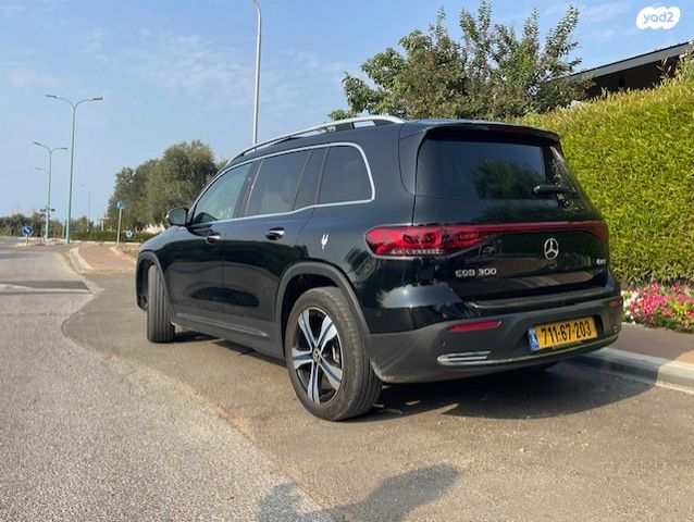 מרצדס-בנץ EQB