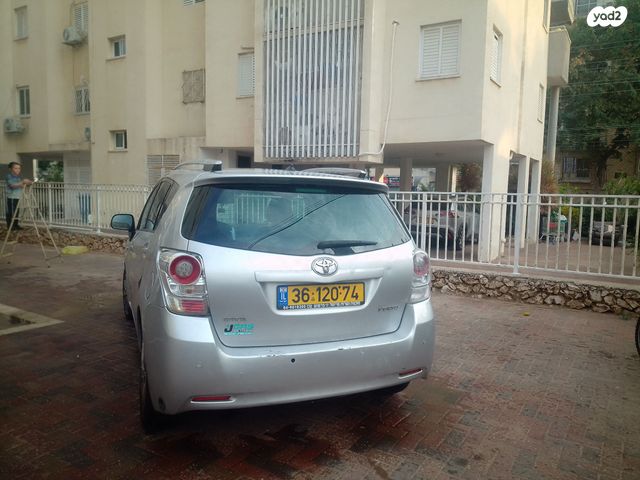 מודעת רכב טויוטה ורסו