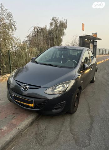 מודעת רכב מאזדה 2