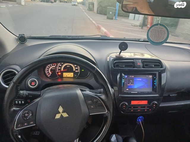 מיצובישי אטראז'