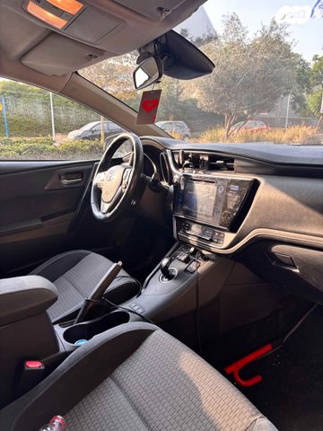 טויוטה אוריס