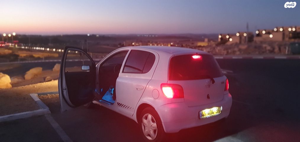 טויוטה יאריס