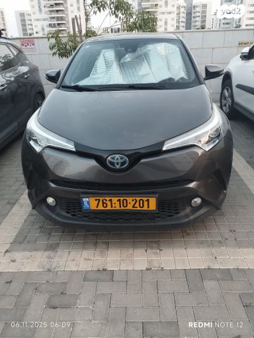 מודעת רכב טויוטה C-HR