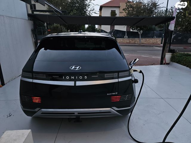 יונדאי איוניק 5