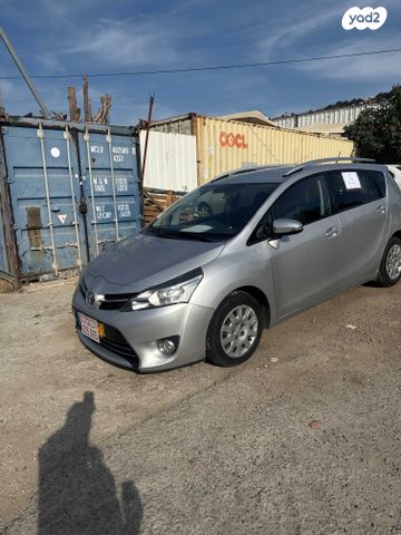 מודעת רכב טויוטה ורסו