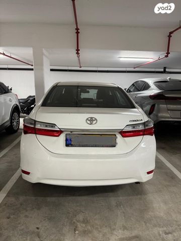 מודעת רכב טויוטה קורולה